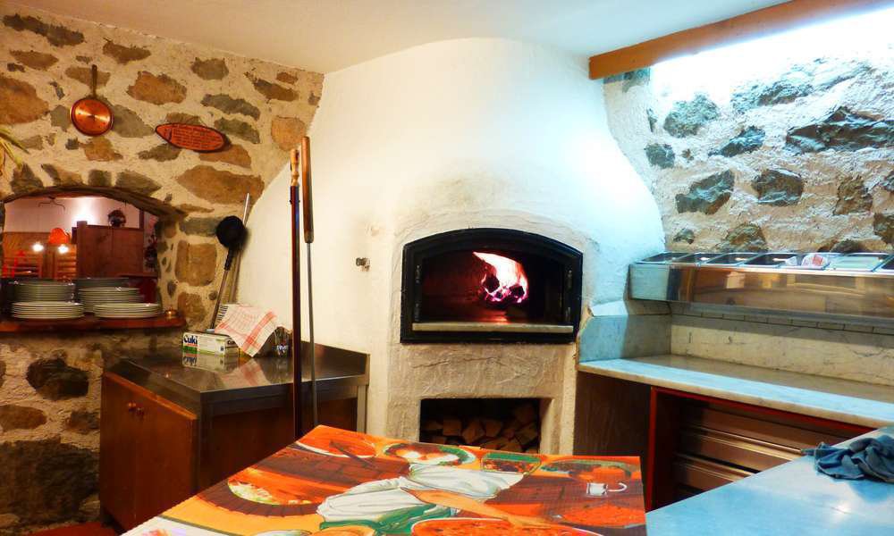 Hotel Kircher Sepp – Inn with pizzeria in Barbiano/Isarco Valley